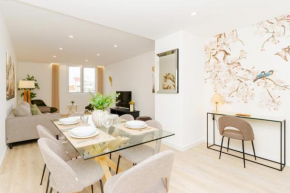 Spacious and modern flat with AC 1 min from metro